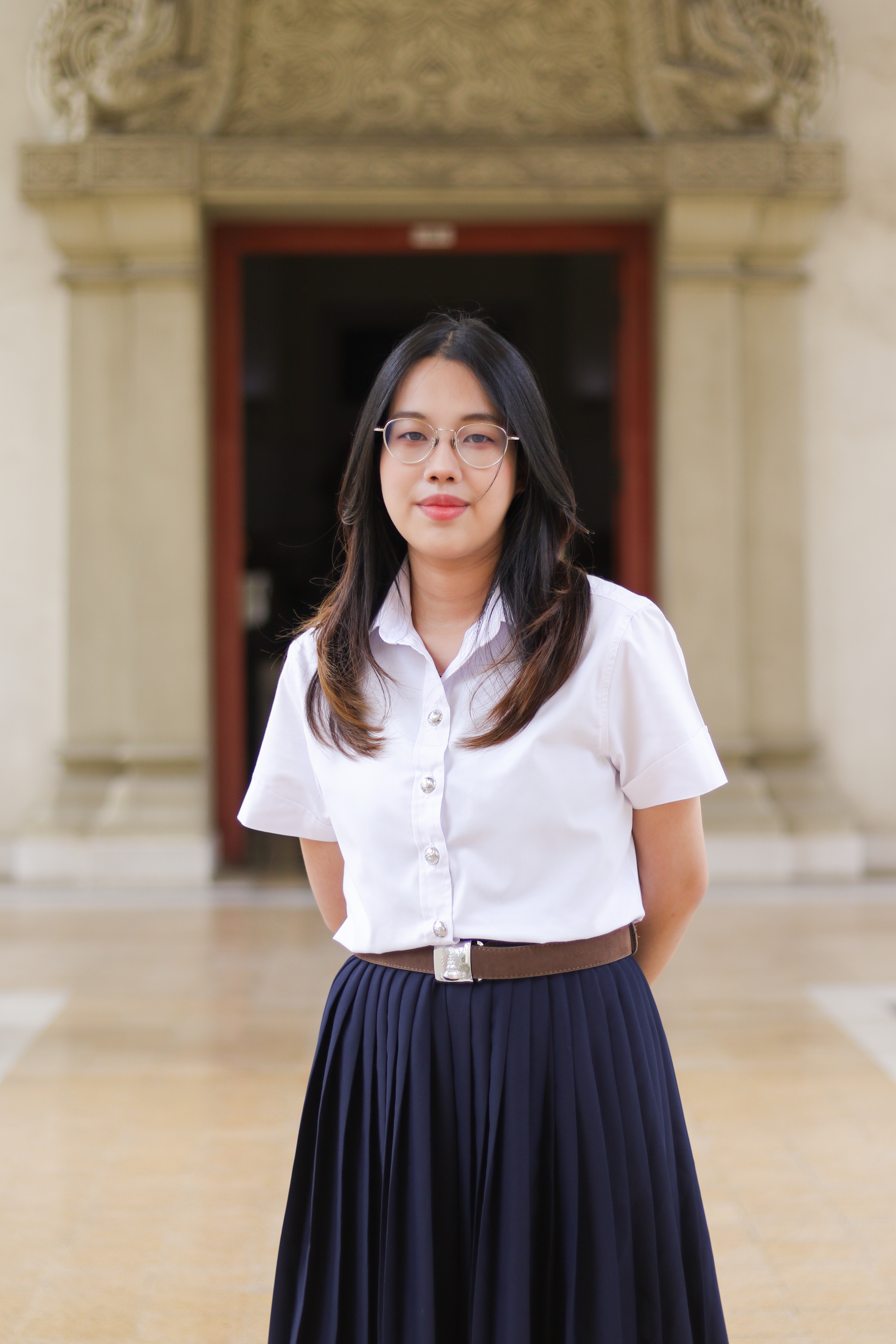 พลอย